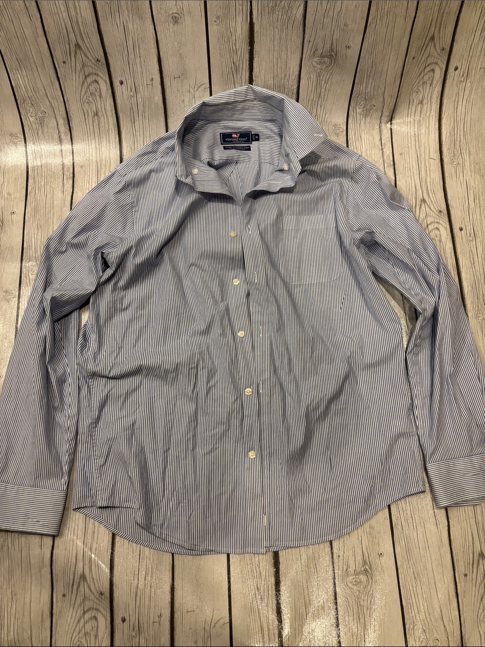 Vineyard Vines Men’s size medium  Blue and White Pinstripe Dress Shirt classic